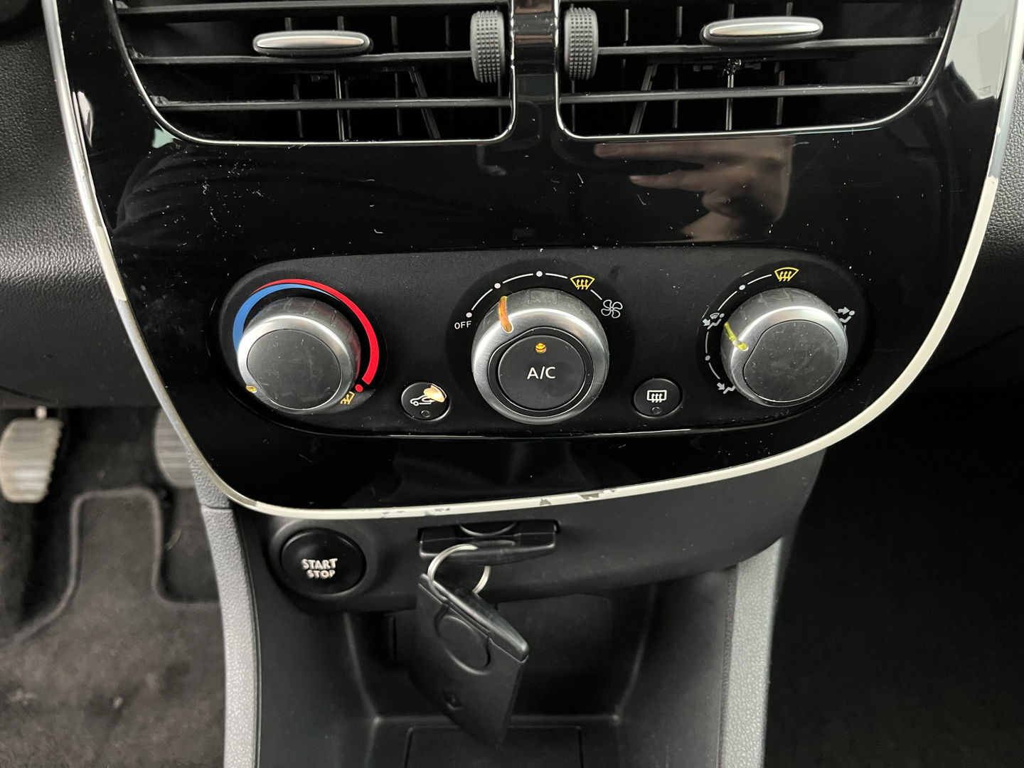 Renault Clio Estate 1.5 dCi ECO Dynamique *NAVI-FULLMAP | AIRCO | CRUISE | KEYLESS | COMFORT-SEATS | BASS-REFLEX-AUDIO | 16"ALU*