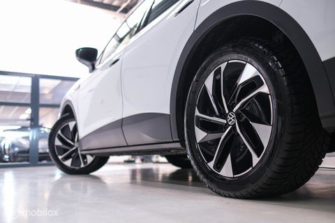 Volkswagen ID.4 Pro 77 kWh | 2023 | Trekhaak | NL auto NAP | Stoelverwarming | Alcantara | Ambiance |
