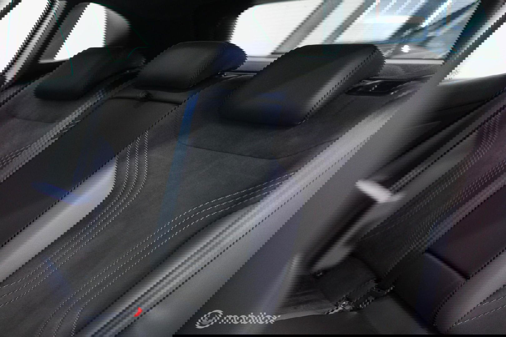 Volkswagen ID.4 Pro 77 kWh | 2023 | Trekhaak | NL auto NAP | Stoelverwarming | Alcantara | Ambiance |