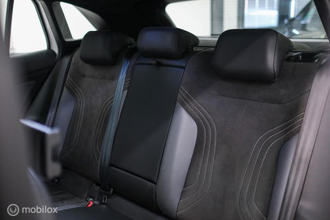 Volkswagen ID.4 Pro 77 kWh | 2023 | Trekhaak | NL auto NAP | Stoelverwarming | Alcantara | Ambiance |