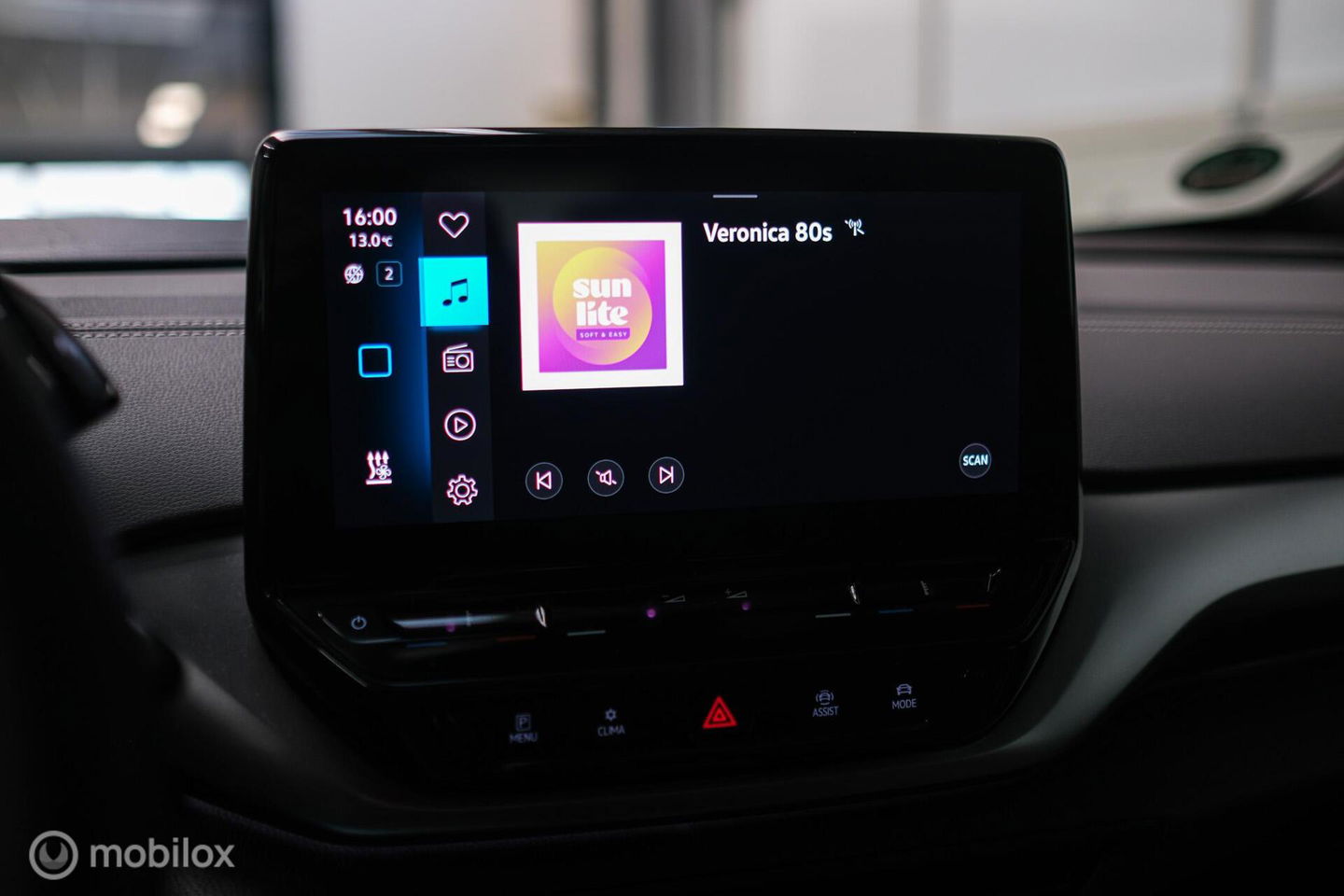 Volkswagen ID.4 Pro 77 kWh | 2023 | Trekhaak | NL auto NAP | Stoelverwarming | Alcantara | Ambiance |