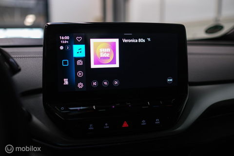 Volkswagen ID.4 Pro 77 kWh | 2023 | Trekhaak | NL auto NAP | Stoelverwarming | Alcantara | Ambiance |