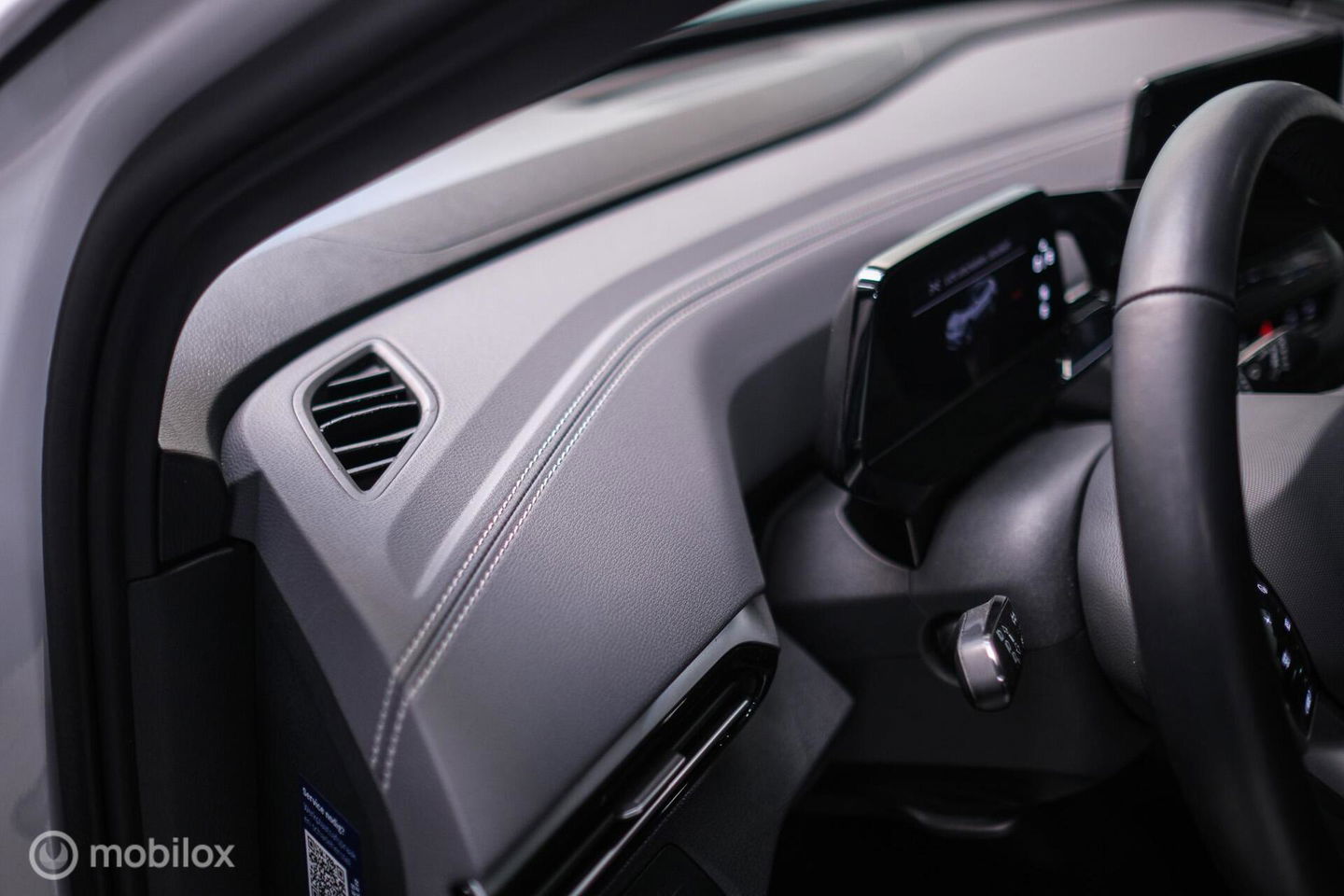 Volkswagen ID.4 Pro 77 kWh | 2023 | Trekhaak | NL auto NAP | Stoelverwarming | Alcantara | Ambiance |