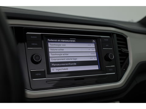 Volkswagen T-Roc Cabrio 1.5 TSI Style DSG | Apple CarPlay & Android Auto | Stoelverw | Adapt. Cruise | PDC V+A