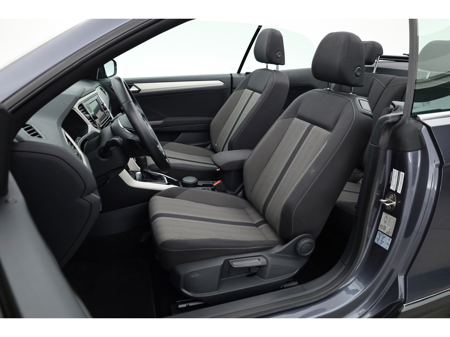 Volkswagen T-Roc Cabrio 1.5 TSI Style DSG | Apple CarPlay & Android Auto | Stoelverw | Adapt. Cruise | PDC V+A