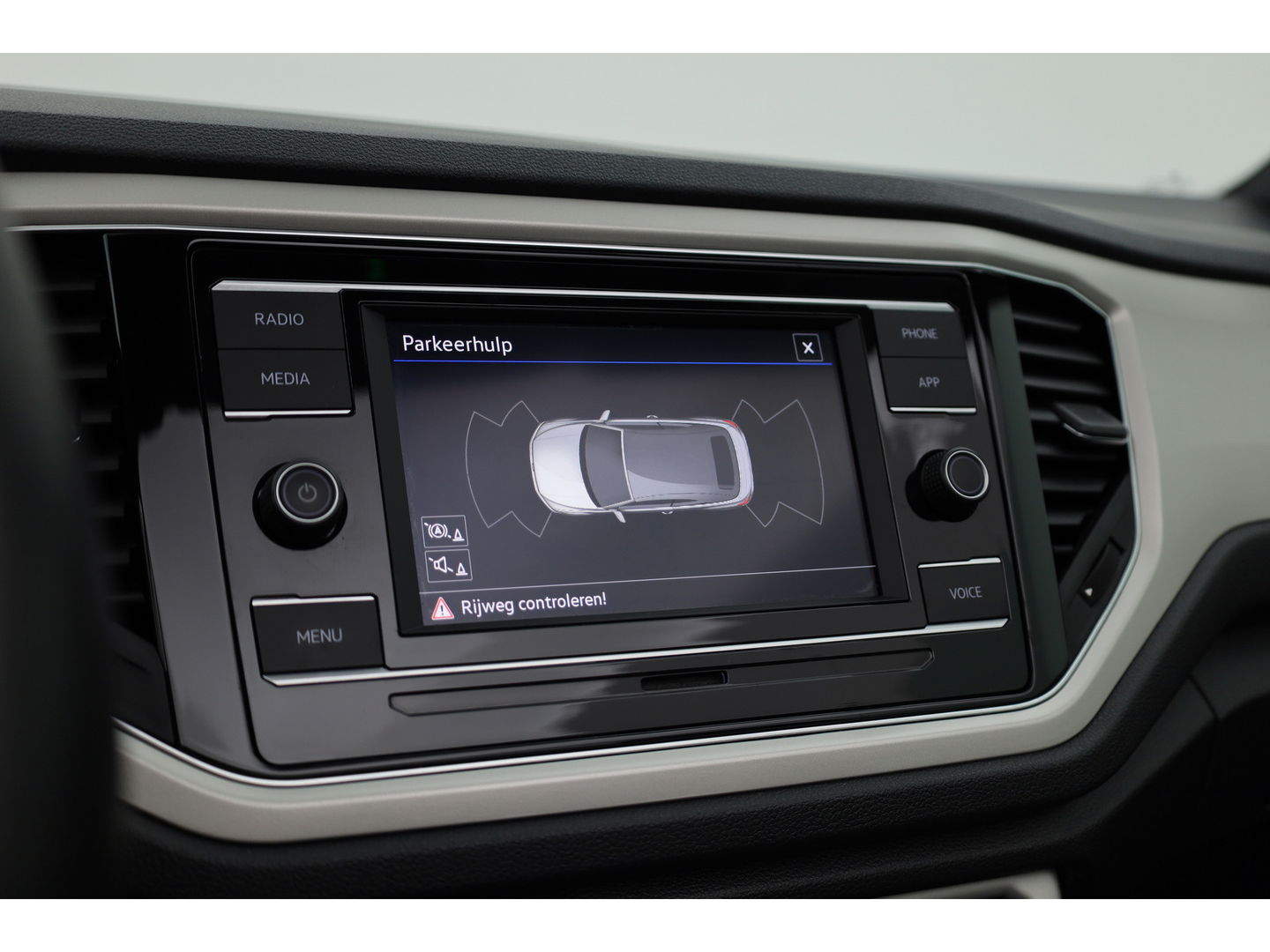 Volkswagen T-Roc Cabrio 1.5 TSI Style DSG | Apple CarPlay & Android Auto | Stoelverw | Adapt. Cruise | PDC V+A