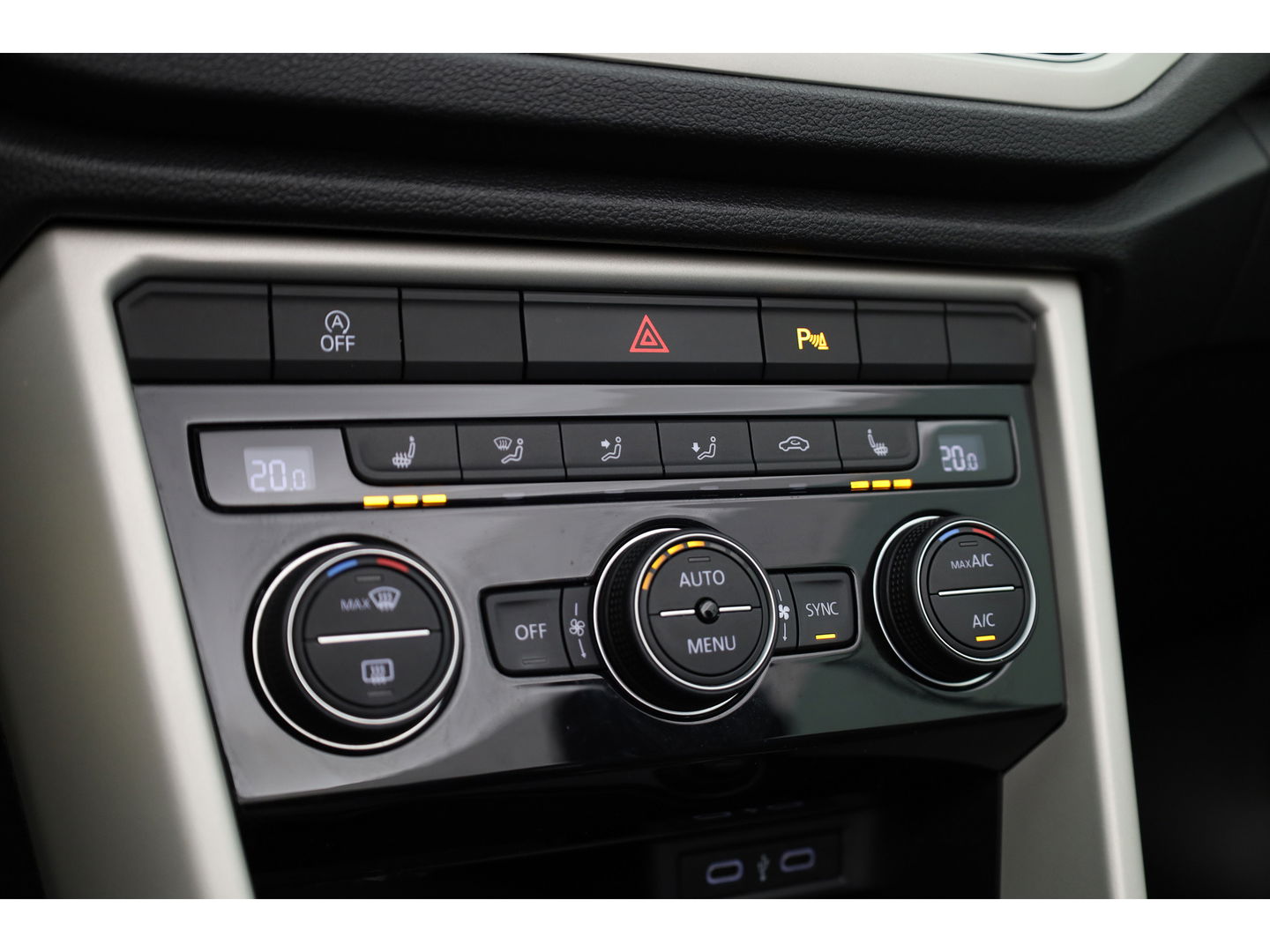 Volkswagen T-Roc Cabrio 1.5 TSI Style DSG | Apple CarPlay & Android Auto | Stoelverw | Adapt. Cruise | PDC V+A