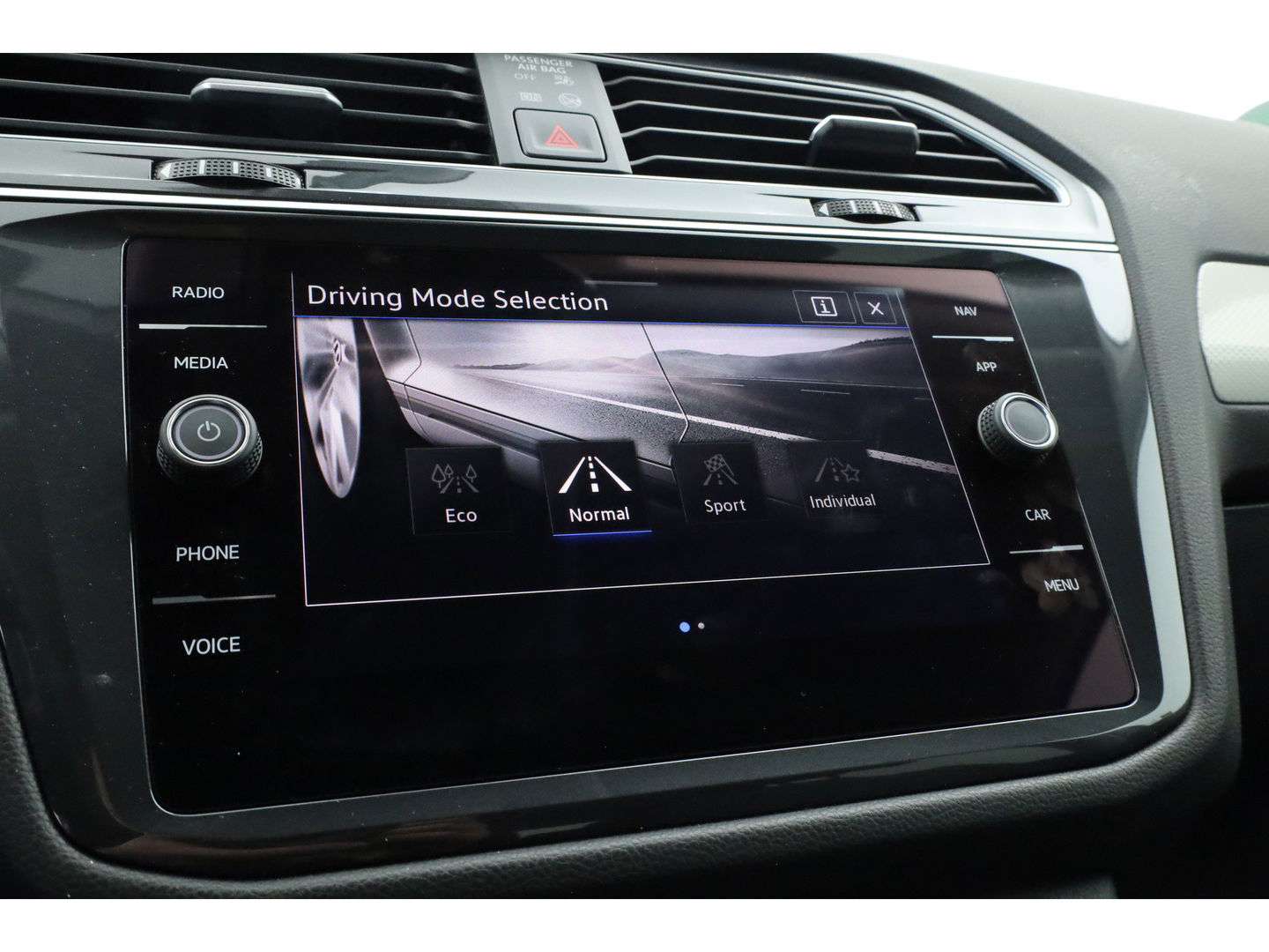 Volkswagen Tiguan Allspace 1.5 TSI DSG | Camera | Elek. Trekhaak | Stoel- Stuurverw. | Keyless | Adapt. Cruise | CarPlay |