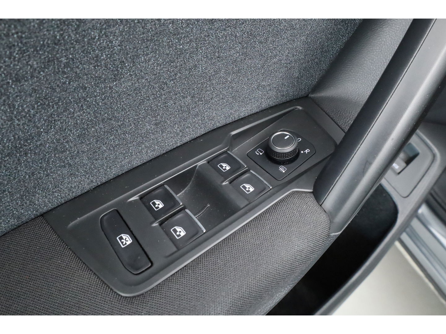 Volkswagen Tiguan Allspace 1.5 TSI DSG | Camera | Elek. Trekhaak | Stoel- Stuurverw. | Keyless | Adapt. Cruise | CarPlay |