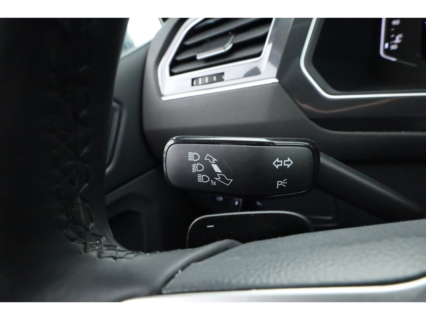 Volkswagen Tiguan Allspace 1.5 TSI DSG | Camera | Elek. Trekhaak | Stoel- Stuurverw. | Keyless | Adapt. Cruise | CarPlay |