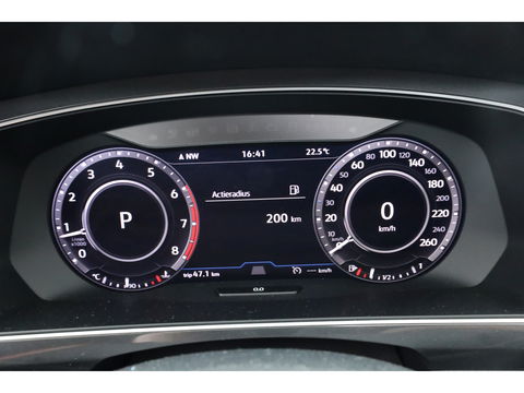 Volkswagen Tiguan 1.4 TSI ACT Highline DSG | Digi. Dashboard | Pano | Leder | Stoel- Stuurverw . | 360cam | Elek. Trekhaak