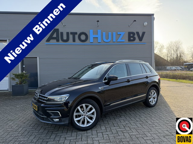 Volkswagen Tiguan - 1.4 TSI ACT Highline Leder Elek Stoelverstelling LED Trekhaak Panoramadak Carplay Vol!