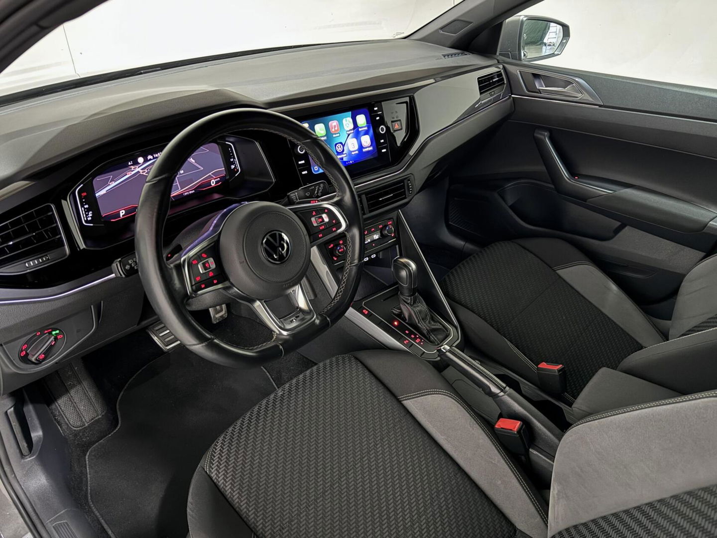 Volkswagen Polo 1.0 TSI 2x R-Line Pano Virtual DSG Carplay Camera NAP