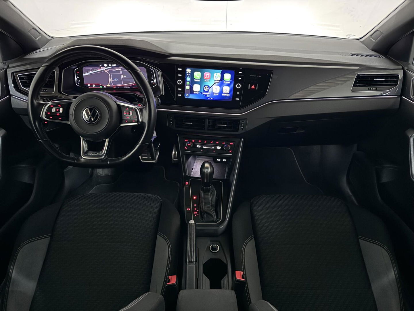 Volkswagen Polo 1.0 TSI 2x R-Line Pano Virtual DSG Carplay Camera NAP