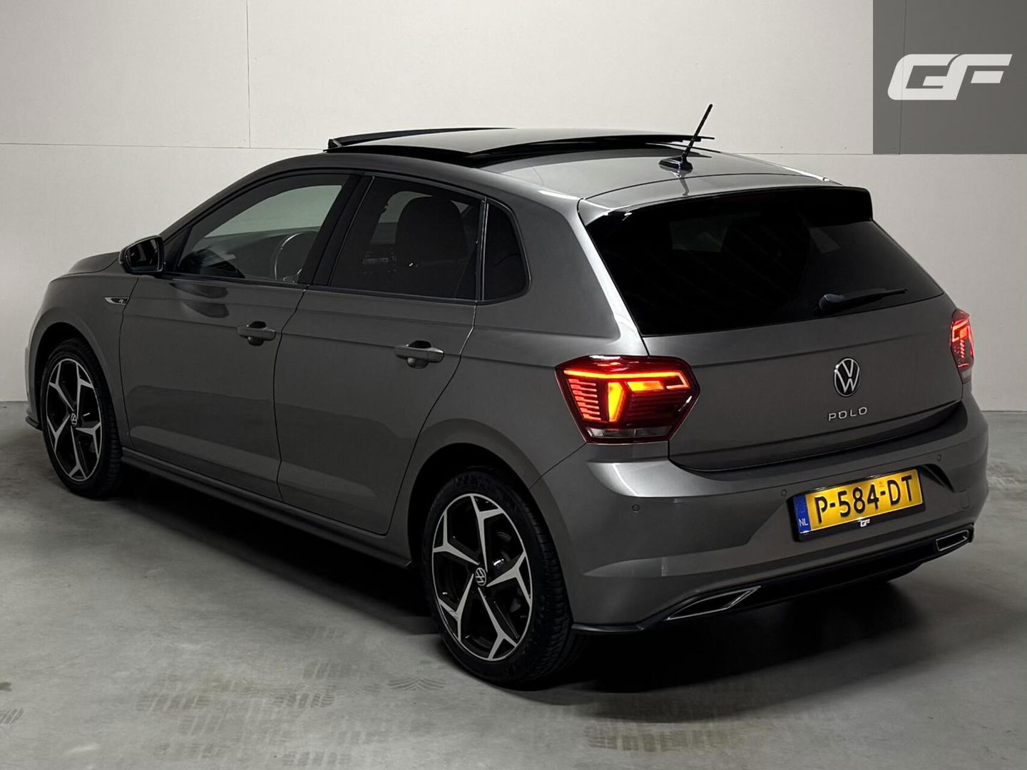 Volkswagen Polo 1.0 TSI 2x R-Line Pano Virtual DSG Carplay Camera NAP