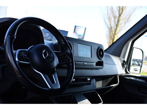 Mercedes-Benz Sprinter 319 V6 3.0 CDI L2H2 PB Edition Camera, Cruise, Carplay, 3500kg Trekhaak, 10,5'' Mbux, LED, Stoelverwarming, Automaat Uniek!