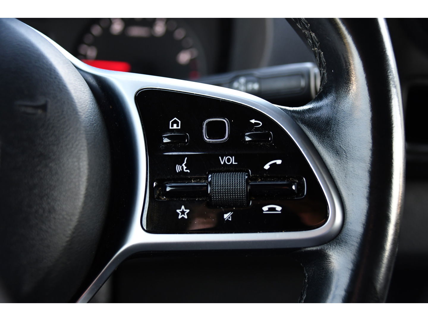 Mercedes-Benz Sprinter 319 V6 3.0 CDI L2H2 PB Edition Camera, Cruise, Carplay, 3500kg Trekhaak, 10,5'' Mbux, LED, Stoelverwarming, Automaat Uniek!