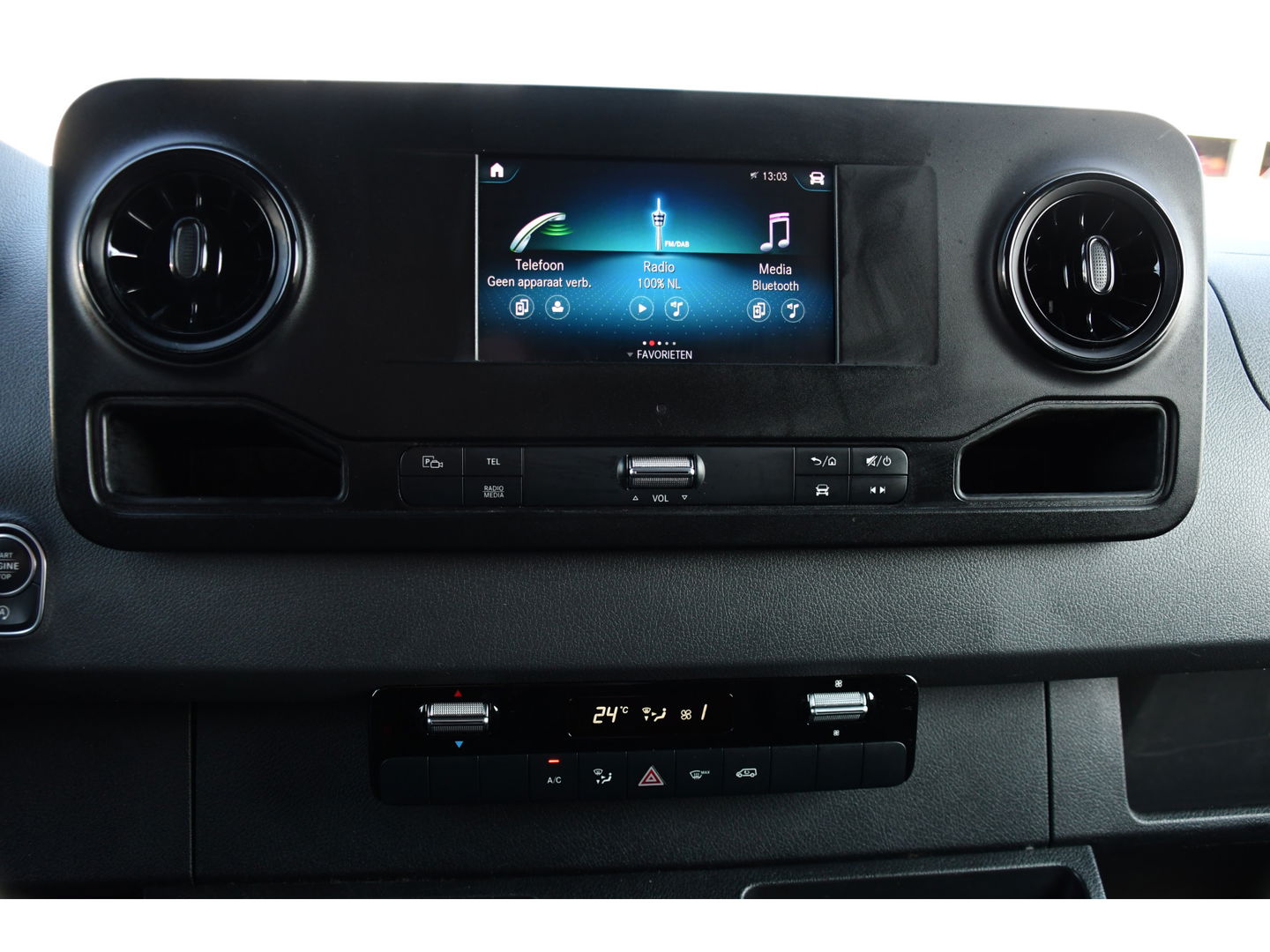 Mercedes-Benz Sprinter 319 V6 3.0 CDI L2H2 PB Edition Camera, Cruise, Carplay, 3500kg Trekhaak, 10,5'' Mbux, LED, Stoelverwarming, Automaat Uniek!