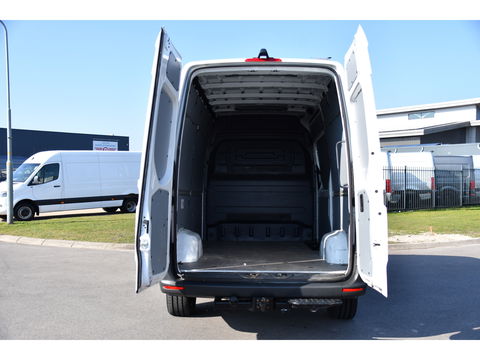 Mercedes-Benz Sprinter 319 V6 3.0 CDI L2H2 PB Edition Camera, Cruise, Carplay, 3500kg Trekhaak, 10,5'' Mbux, LED, Stoelverwarming, Automaat Uniek!