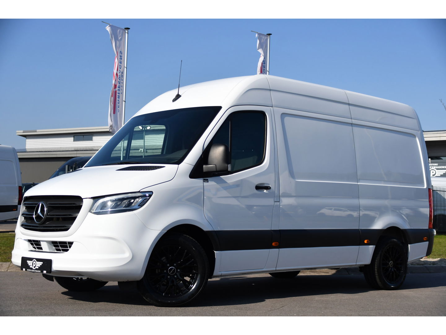 Mercedes-Benz Sprinter 319 V6 3.0 CDI L2H2 PB Edition Camera, Cruise, Carplay, 3500kg Trekhaak, 10,5'' Mbux, LED, Stoelverwarming, Automaat Uniek!