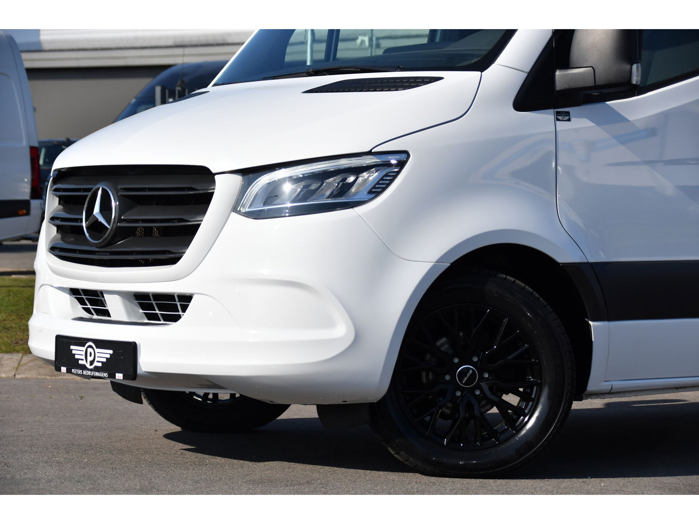 Mercedes-Benz Sprinter 319 V6 3.0 CDI L2H2 PB Edition Camera, Cruise, Carplay, 3500kg Trekhaak, 10,5'' Mbux, LED, Stoelverwarming, Automaat Uniek!