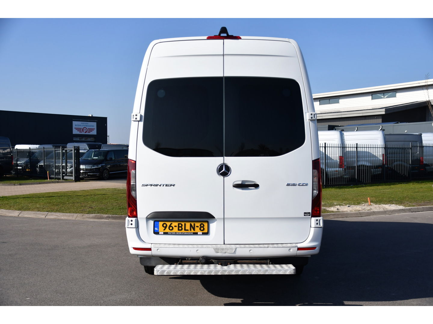 Mercedes-Benz Sprinter 519 V6 3.0 CDI L3H2 PB Edition Camera, Cruise, Carplay, LED, 3500kg Trekhaak, 10,5'' Mbux, Stoelverwarming, Softclose, Uniek!