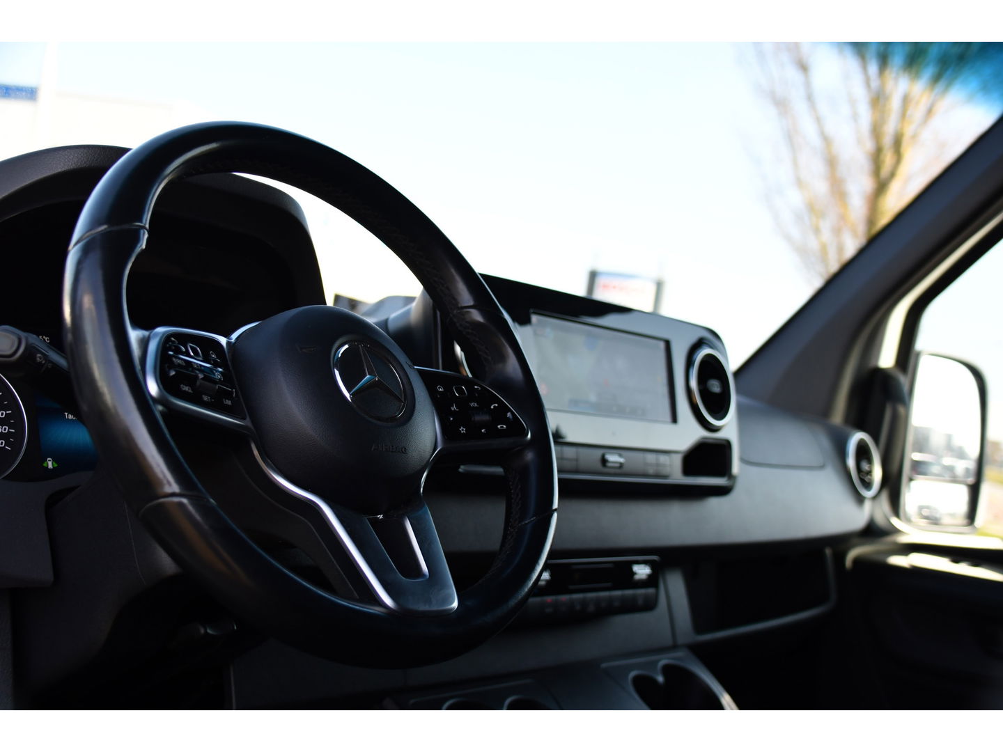 Mercedes-Benz Sprinter 519 V6 3.0 CDI L3H2 PB Edition Camera, Cruise, Carplay, LED, 3500kg Trekhaak, 10,5'' Mbux, Stoelverwarming, Softclose, Uniek!