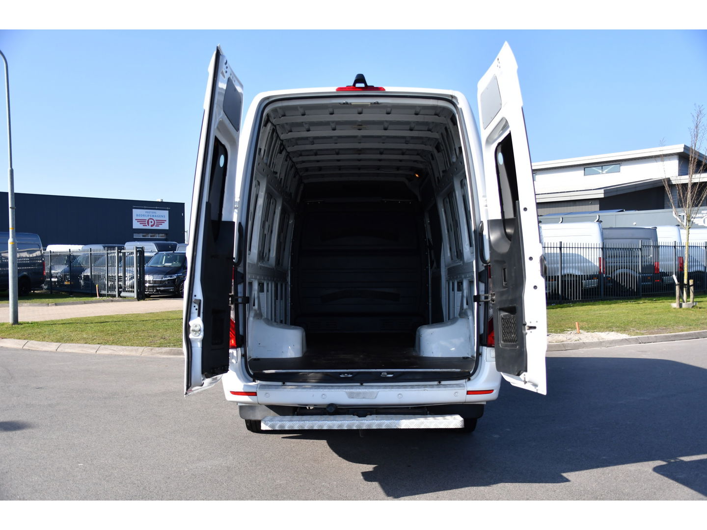 Mercedes-Benz Sprinter 519 V6 3.0 CDI L3H2 PB Edition Camera, Cruise, Carplay, LED, 3500kg Trekhaak, 10,5'' Mbux, Stoelverwarming, Softclose, Uniek!
