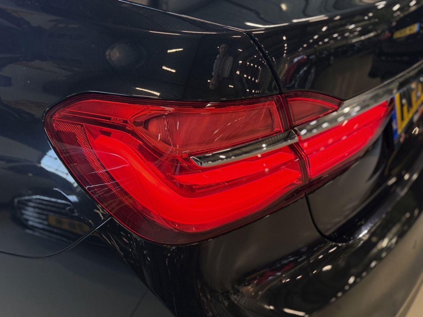 BMW 7 Serie 740i 327PK High Ex. / 360° / Massage / M Individual / Laser