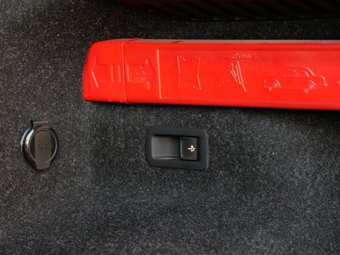 Škoda Enyaq iV 80/ CLIMATE PACK/ TREKHAAK/ PARKEERVERWARMING/ SOH 92%