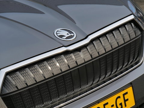 Škoda Enyaq iV 80/ CLIMATE PACK/ TREKHAAK/ PARKEERVERWARMING/ SOH 92%