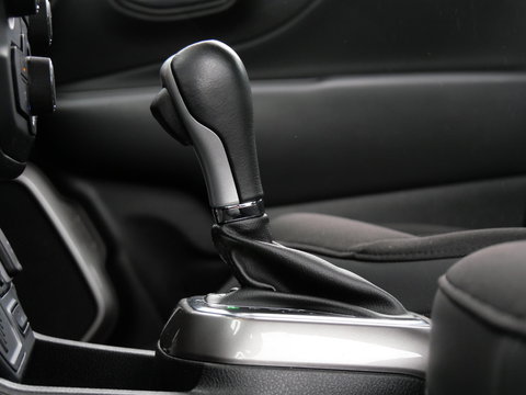 Jeep Renegade 1.3T LIMITED/ AFN. TREKHAAK/ CARPLAY/ PDC V+A/ ALL-SEASON BANDEN