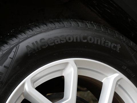 Jeep Renegade 1.3T LIMITED/ AFN. TREKHAAK/ CARPLAY/ PDC V+A/ ALL-SEASON BANDEN