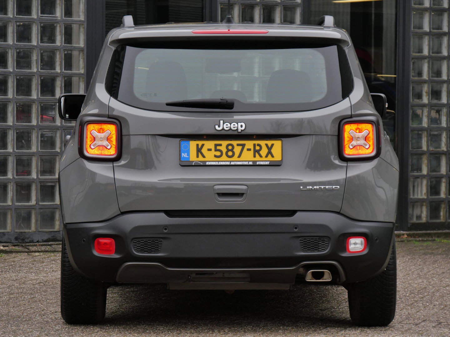Jeep Renegade 1.3T LIMITED/ AFN. TREKHAAK/ CARPLAY/ PDC V+A/ ALL-SEASON BANDEN