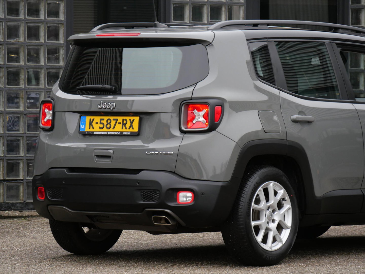 Jeep Renegade 1.3T LIMITED/ AFN. TREKHAAK/ CARPLAY/ PDC V+A/ ALL-SEASON BANDEN