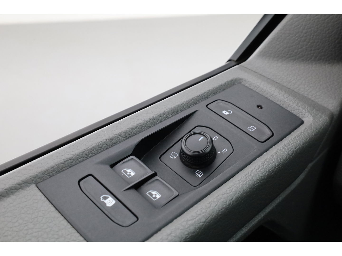 Volkswagen Transporter 2.0 TDI L2H1 4Motion Automaat/DSG Comfortline | Standkachel | Dig. Cockpit | Camera+PDC | Stoelverw. | Adapt. Cruise | Nav+App.Connect | LED