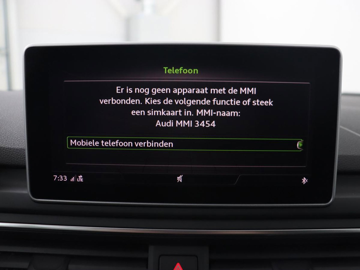 Audi A4 40 TFSI Sport S Line Black Edition | Stoelverwarming | Adaptive cruise | Keyless | Virtual Cockpit | Carplay | Half leder | Navigatie | Full LED | 19'' | Sportstoelen | Sfeerverlichting