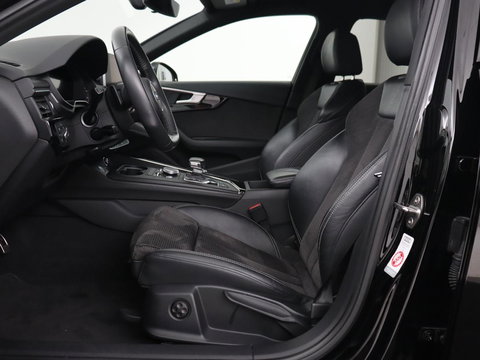 Audi A4 40 TFSI Sport S Line Black Edition | Stoelverwarming | Adaptive cruise | Keyless | Virtual Cockpit | Carplay | Half leder | Navigatie | Full LED | 19'' | Sportstoelen | Sfeerverlichting