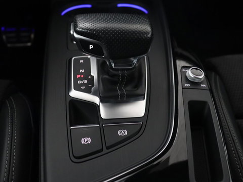 Audi A4 40 TFSI Sport S Line Black Edition | Stoelverwarming | Adaptive cruise | Keyless | Virtual Cockpit | Carplay | Half leder | Navigatie | Full LED | 19'' | Sportstoelen | Sfeerverlichting