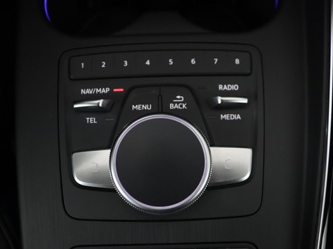Audi A4 40 TFSI Sport S Line Black Edition | Stoelverwarming | Adaptive cruise | Keyless | Virtual Cockpit | Carplay | Half leder | Navigatie | Full LED | 19'' | Sportstoelen | Sfeerverlichting