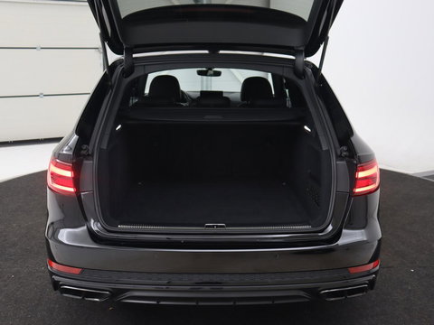 Audi A4 40 TFSI Sport S Line Black Edition | Stoelverwarming | Adaptive cruise | Keyless | Virtual Cockpit | Carplay | Half leder | Navigatie | Full LED | 19'' | Sportstoelen | Sfeerverlichting