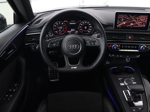 Audi A4 40 TFSI Sport S Line Black Edition | Stoelverwarming | Adaptive cruise | Keyless | Virtual Cockpit | Carplay | Half leder | Navigatie | Full LED | 19'' | Sportstoelen | Sfeerverlichting