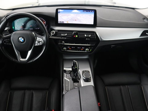 BMW 5 Serie 520i Business Edition Plus | Nappaleder | Stoelverwarming | Carplay | Laserlicht | Navigatie | Live Cockpit | Parkeerhulp | Climate control | Comfortstoelen | Cruise control | Bluetooth
