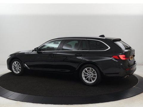 BMW 5 Serie 520i Business Edition Plus | Nappaleder | Stoelverwarming | Carplay | Laserlicht | Navigatie | Live Cockpit | Parkeerhulp | Climate control | Comfortstoelen | Cruise control | Bluetooth