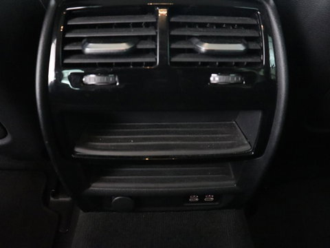 BMW 5 Serie 520i Business Edition Plus | Nappaleder | Stoelverwarming | Carplay | Laserlicht | Navigatie | Live Cockpit | Parkeerhulp | Climate control | Comfortstoelen | Cruise control | Bluetooth