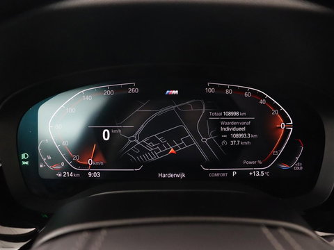 BMW 5 Serie 520i M Sport | Leder | Stoelverwarming | Carplay | 19'' | Sportstoelen | Live Cockpit | Navigatie | Parkeerhulp | Adaptief LED | Memory | Keyless start