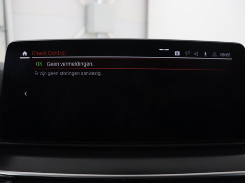 BMW 5 Serie 520i M Sport | Leder | Stoelverwarming | Carplay | 19'' | Sportstoelen | Live Cockpit | Navigatie | Parkeerhulp | Adaptief LED | Memory | Keyless start