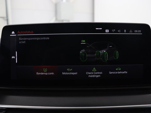 BMW 5 Serie 520i M Sport | Leder | Stoelverwarming | Carplay | 19'' | Sportstoelen | Live Cockpit | Navigatie | Parkeerhulp | Adaptief LED | Memory | Keyless start