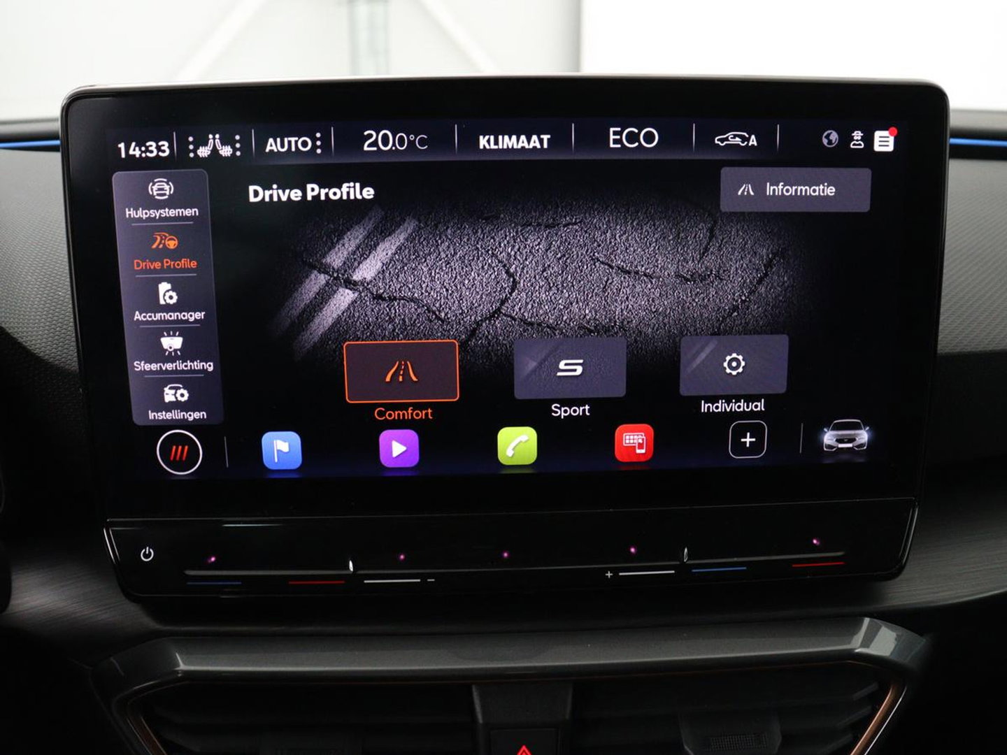 CUPRA Leon 1.4 eHybrid | Stoelverwarming | Adaptive cruise | Navigatie | Carplay | Sportstoelen | Stuurverwarming | Parkeerhulp | Full LED | Keyless | Half leder | PHEV | Plug In