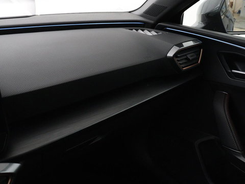 CUPRA Leon 1.4 eHybrid | Stoelverwarming | Adaptive cruise | Navigatie | Carplay | Sportstoelen | Stuurverwarming | Parkeerhulp | Full LED | Keyless | Half leder | PHEV | Plug In